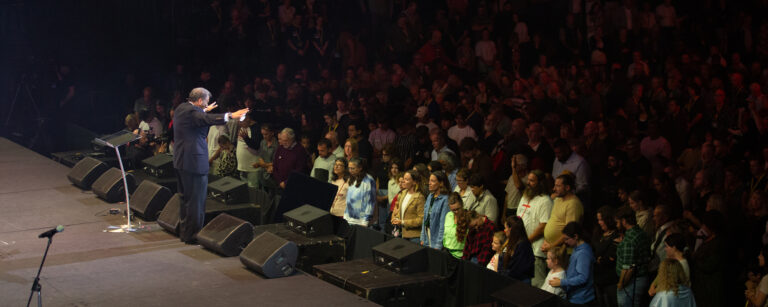 Dr. Michael Youssef Alter Call at Australia Revival Event