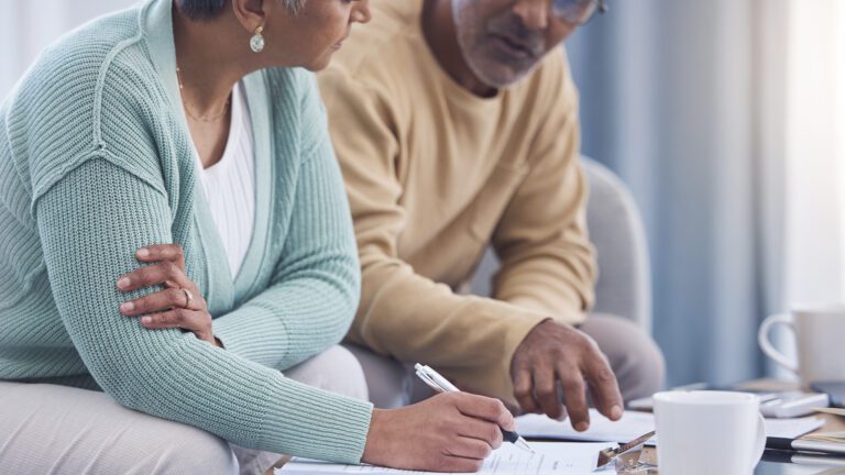 Couple making a will
