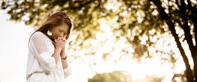 Earnestly Pray